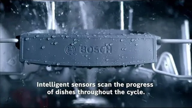 A smarter clean with PrecisionWash(R)