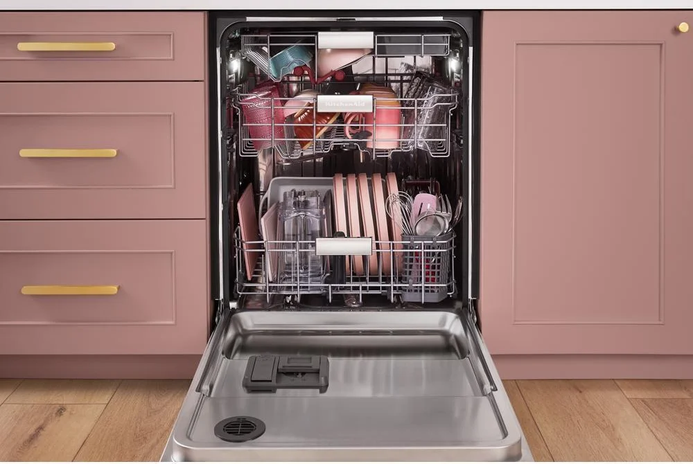 7.25 cu. ft. MaxTub Largest Dishwasher Tub* *Based on usable volume.