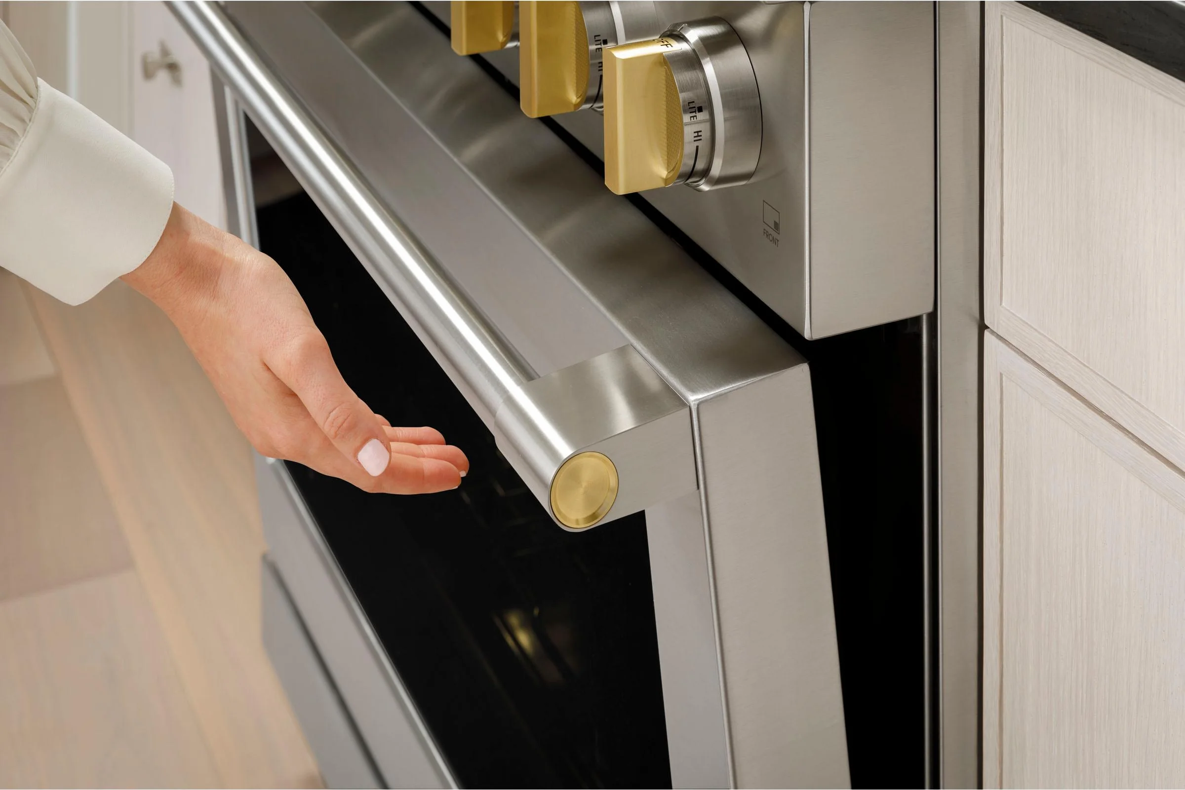 Soft-Close Hinges