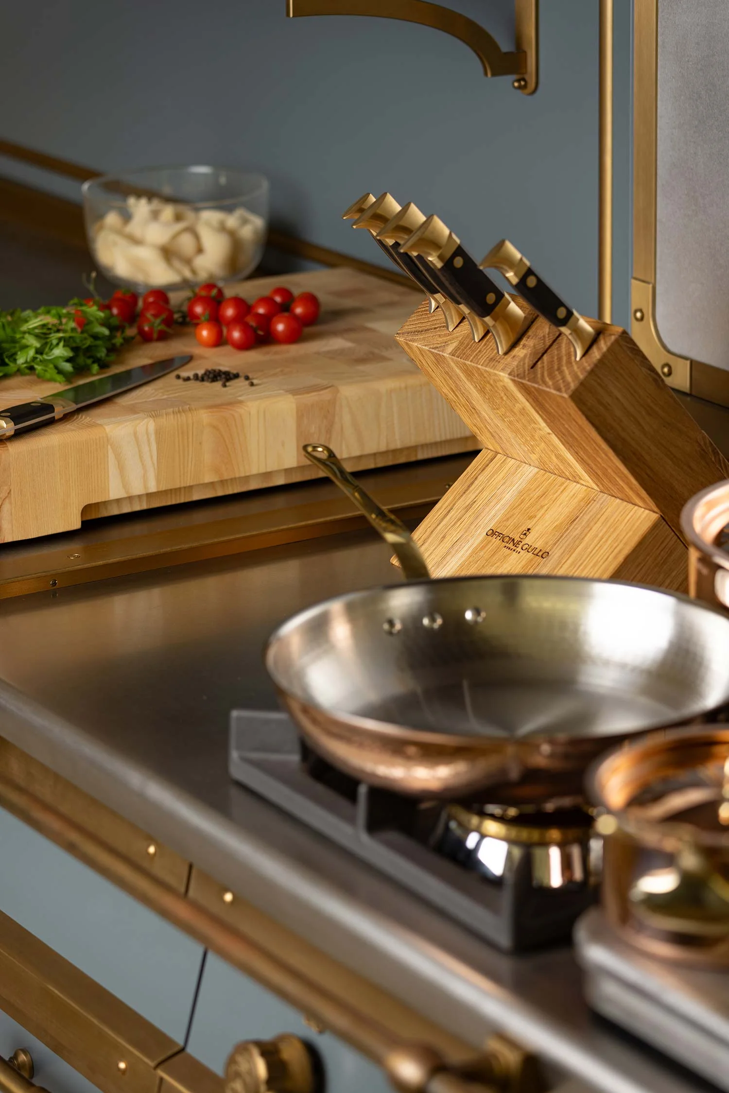 Efficient and compact solution for your knives