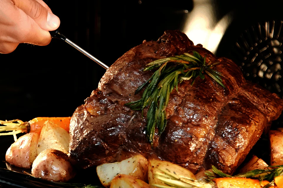 Cook precisely with the Multi-Point Temperature Meat Probe